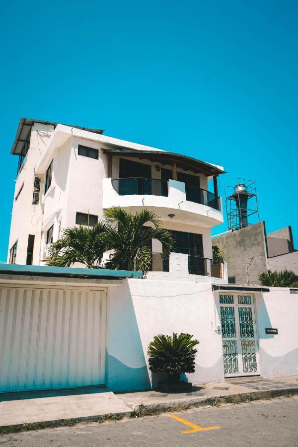 Hotel Manta Beach Madrigal Kültér fotó