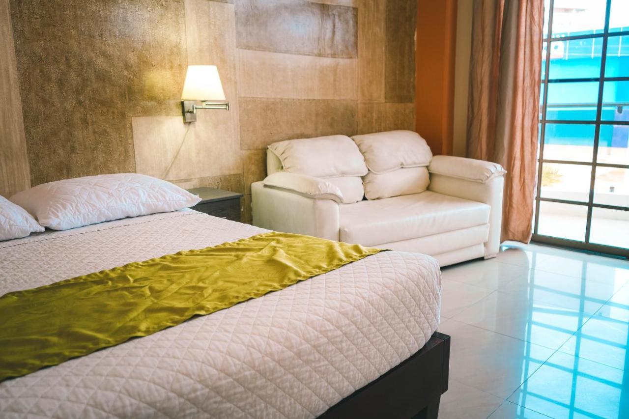Hotel Manta Beach Madrigal Kültér fotó