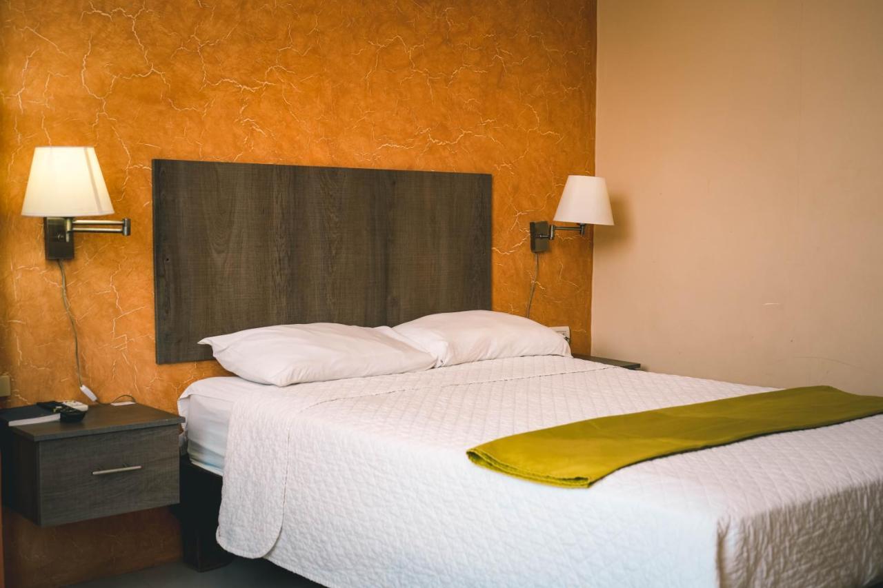 Hotel Manta Beach Madrigal Kültér fotó