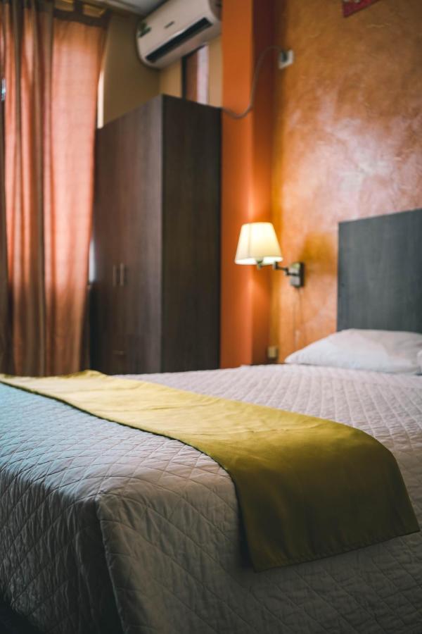 Hotel Manta Beach Madrigal Kültér fotó