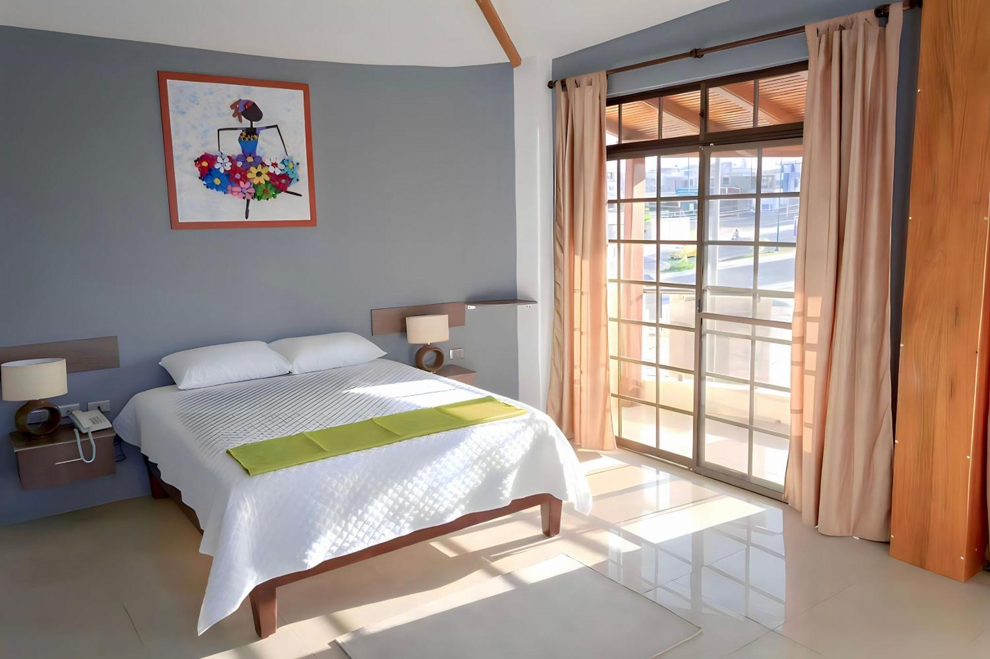 Hotel Manta Beach Madrigal Kültér fotó
